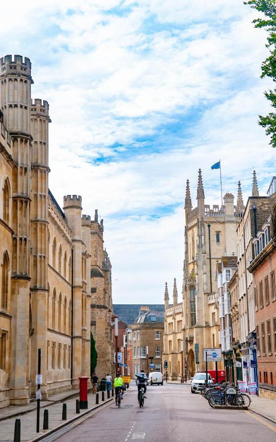 Cambridge Stays Diamond 2Br Apartment-Central-Parking-Walk To City & Train Station المظهر الخارجي الصورة