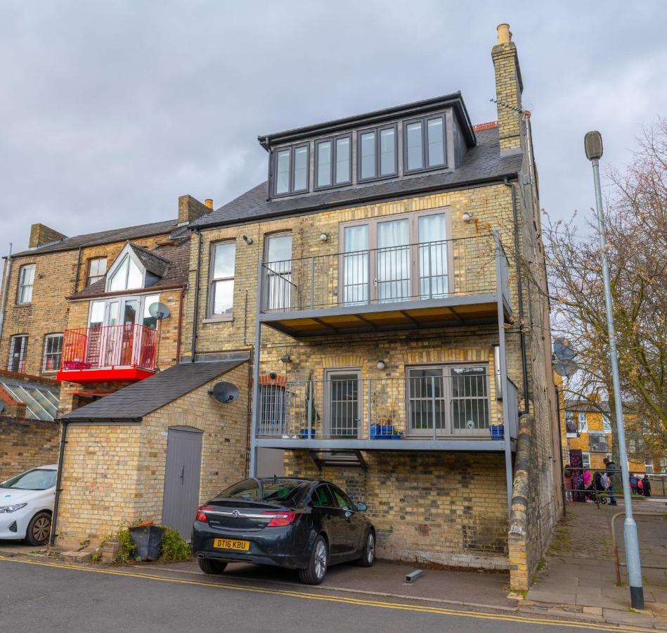 Cambridge Stays Diamond 2Br Apartment-Central-Parking-Walk To City & Train Station المظهر الخارجي الصورة