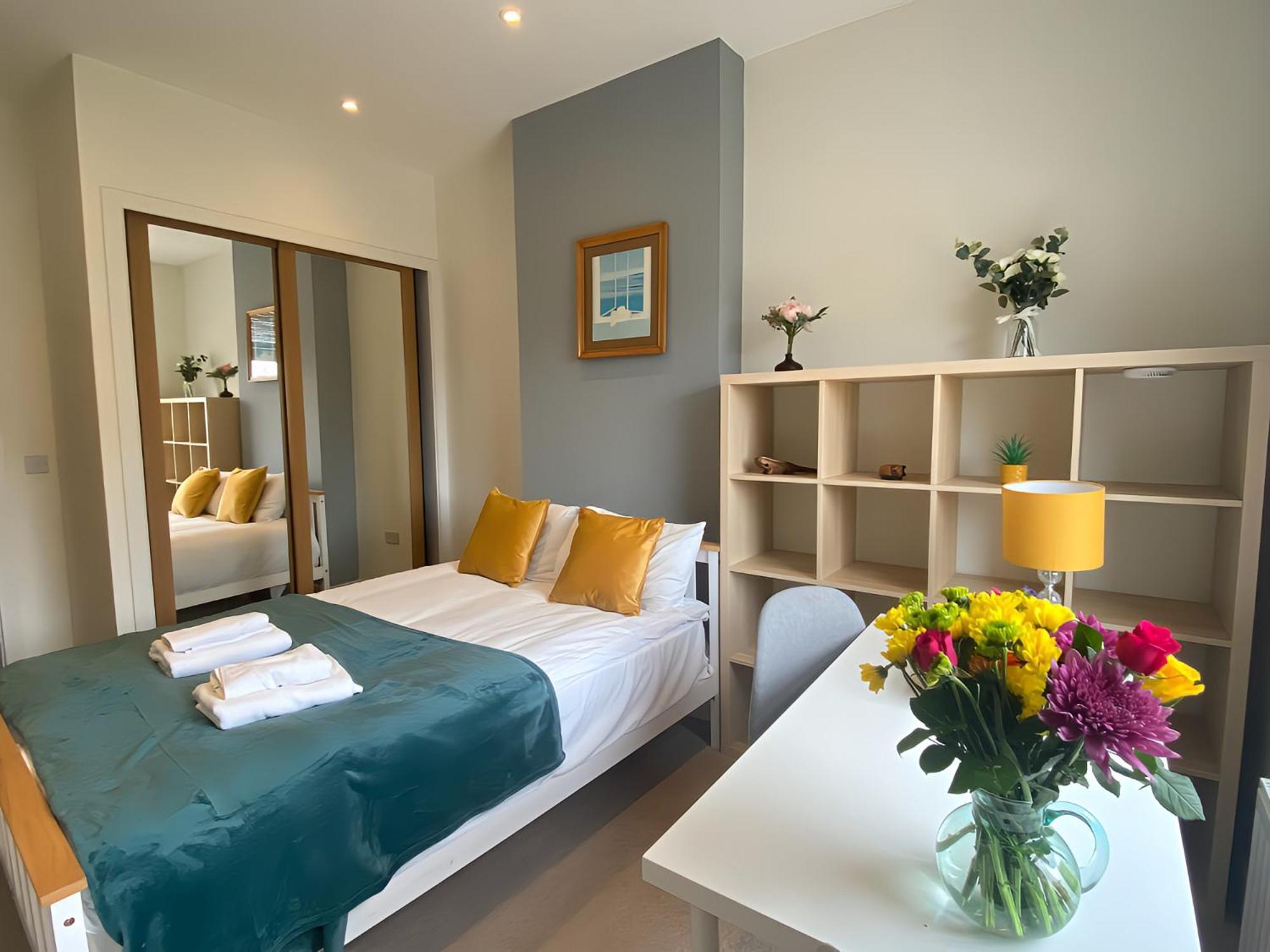 Cambridge Stays Diamond 2Br Apartment-Central-Parking-Walk To City & Train Station المظهر الخارجي الصورة